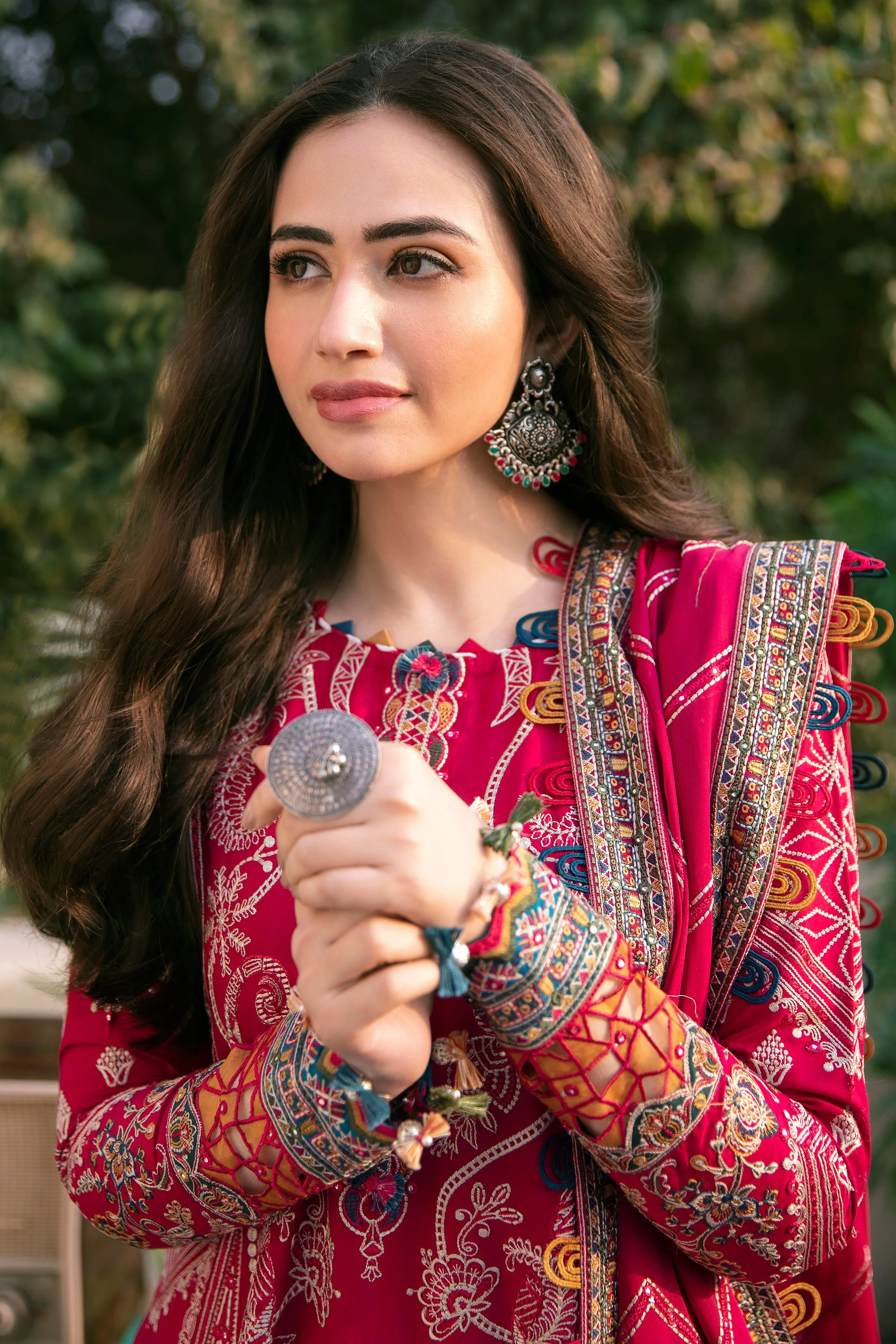 Embroidered Luxury Lawn SL22-D2 - Image 5